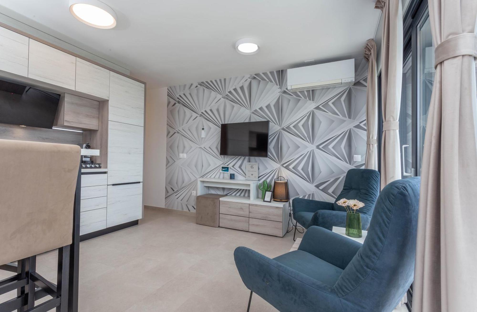 Grey House Apartment Bol Exterior photo